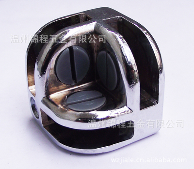 高檔次低價位展示柜專用鋅合金包角玻璃夾，厚度5mm，賦能五金產(chǎn)品研發(fā)新突破